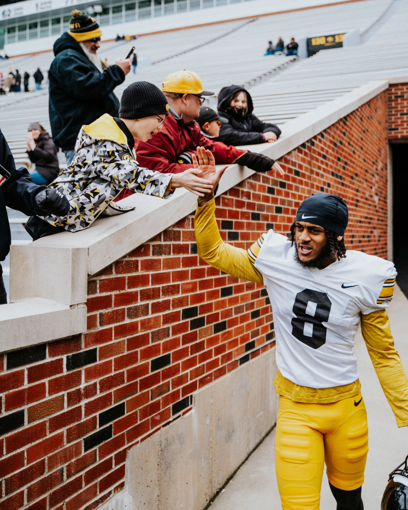 9E5AA28F-3EEC-4E6C-9E66-B544584B5BAB